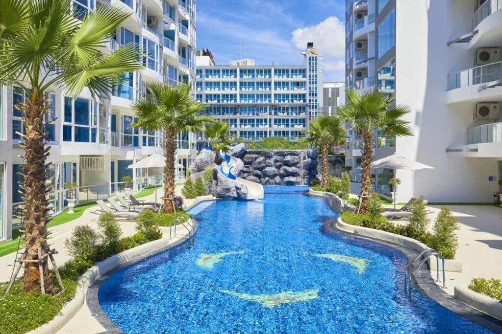 Large Luxury, Pool View, Grand Avenue, E202 Appartement Pattaya